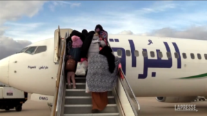 Libia, 167 migranti rimpatriati in Niger con un volo aereo