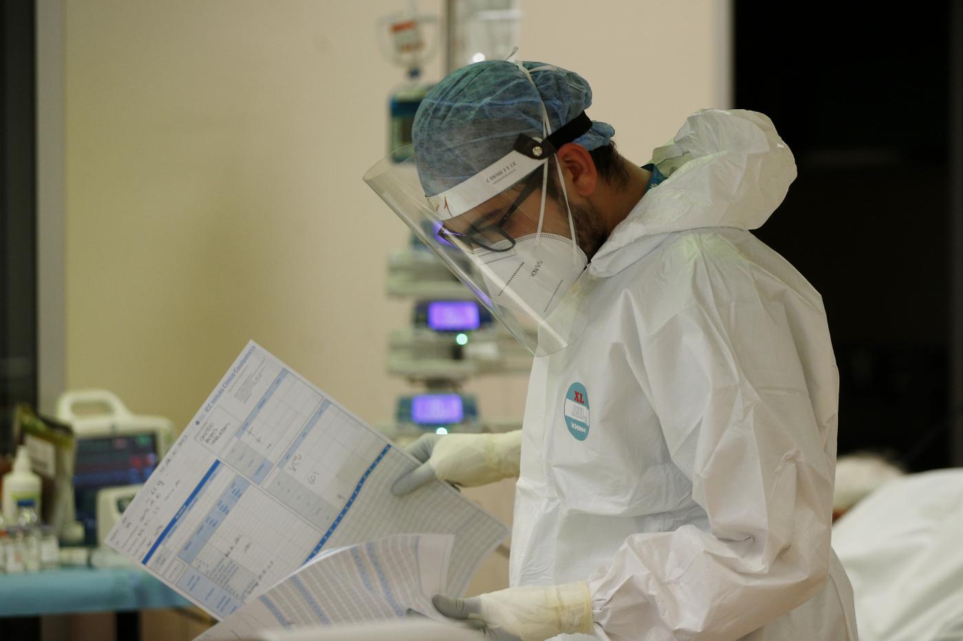 Covid, Agenas: “Terapie intensive scendono al 16%, ricoveri stabili al 30%” Covid, Agenas: “Terapie intensive scendono al 16%, ricoveri stabili al 30%”