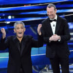 Sanremo, Fiorello subito mattatore: ‘costringe’ Amadeus a baciare Coletta