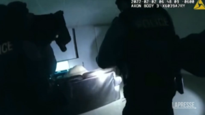 Usa, video della polizia mostra l’uccisione di un afroamericano a Minneapolis