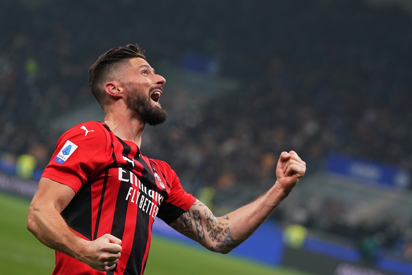 Calcio: Giroud ribalta l’Inter in 3 minuti, il Derby è del Milan