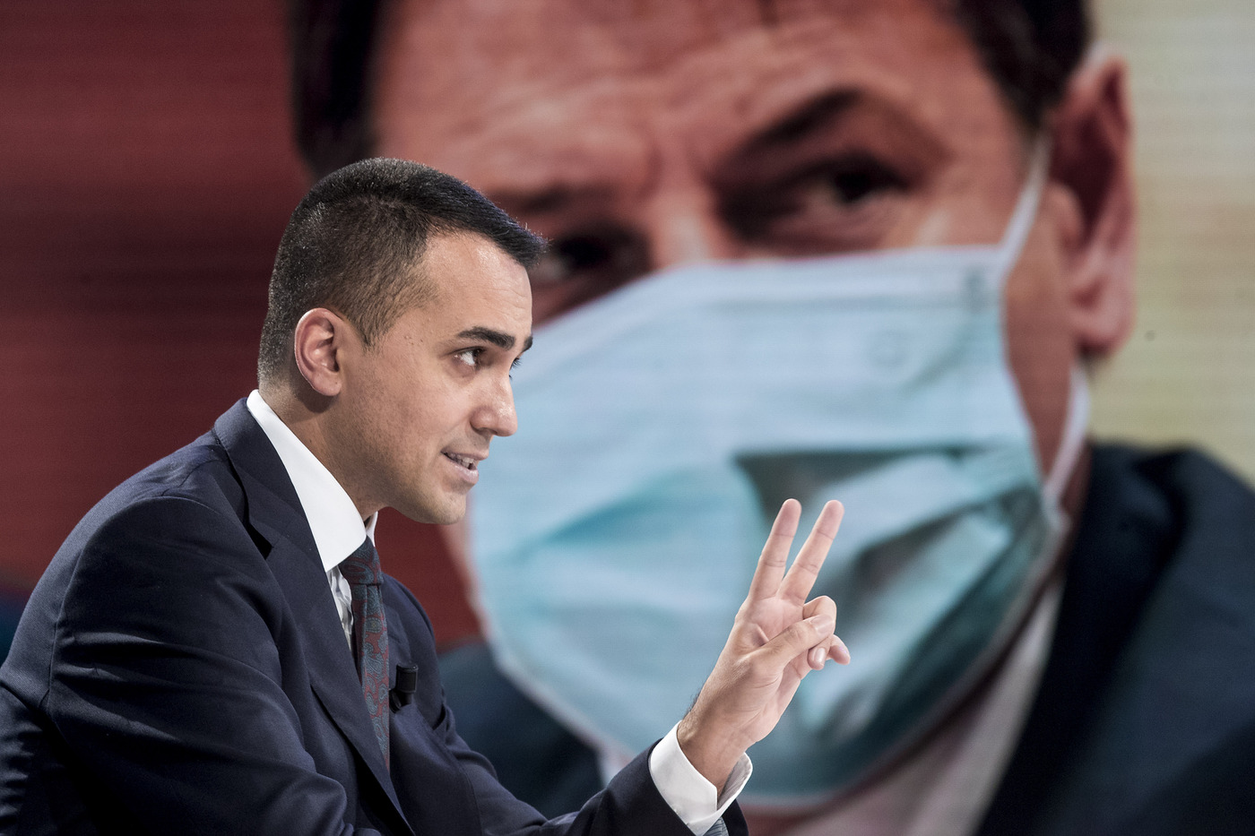 M5S, Conte serra i ranghi ma resta forte il rischio di nuovi addii. Di Maio attacca: “Pagheranno il prezzo della crisi”
