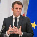 Ucraina, Di Maio: “Lavoriamo per de-escalation”. Cremlino smentisce Macron sull’intesa