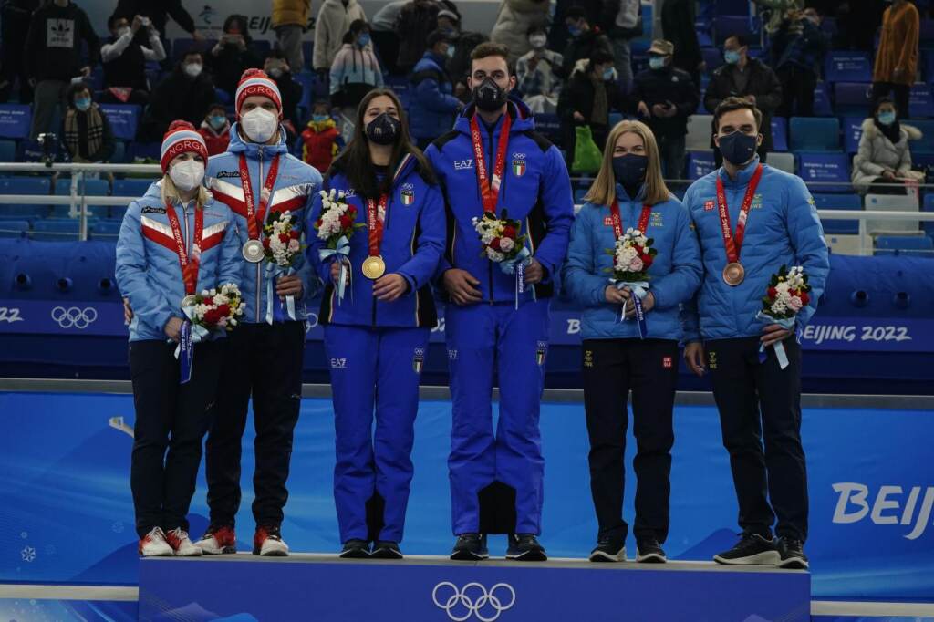 Galleria foto 'Pechino 2022, le immagini dell’oro nel curling di Constantini e Mosaner | GALLERY' - foto 11