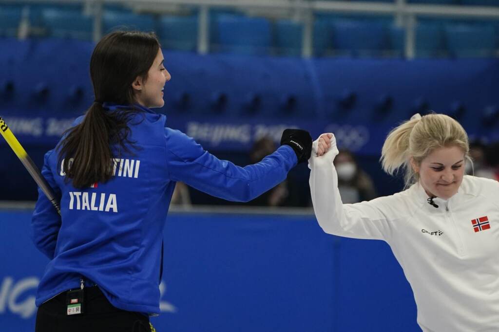 Galleria foto 'Pechino 2022, le immagini dell’oro nel curling di Constantini e Mosaner | GALLERY' - foto 13