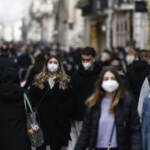 Covid, arriva la circolare: da venerdì stop all’obbligo di mascherine all’aperto