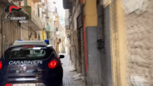 Napoli, nascondevano fucile d’assalto: 4 misure cautelari