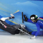 Pechino 2022: short track, Fontana cade in finale, sfuma medaglia nei 1000