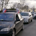 Francia, corteo di auto diretto a Parigi contro le restrizioni anti-Covid