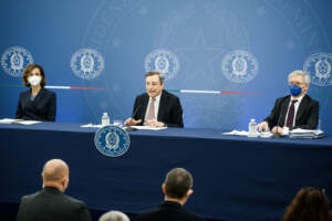 Csm: ok unanime alla riforma, ma le distanze restano. Draghi: “Impegno per superarle