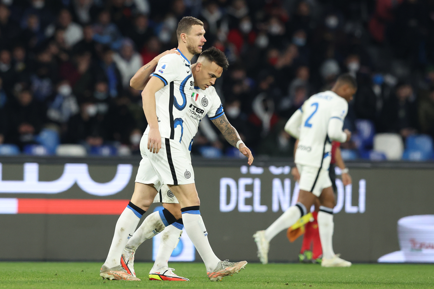 Serie A: Napoli e Inter un tempo per uno, 1-1 e assist a Milan
