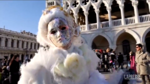 Venezia: partono i festeggiamenti per il Carnevale, in Laguna circa 80 mila visitatori