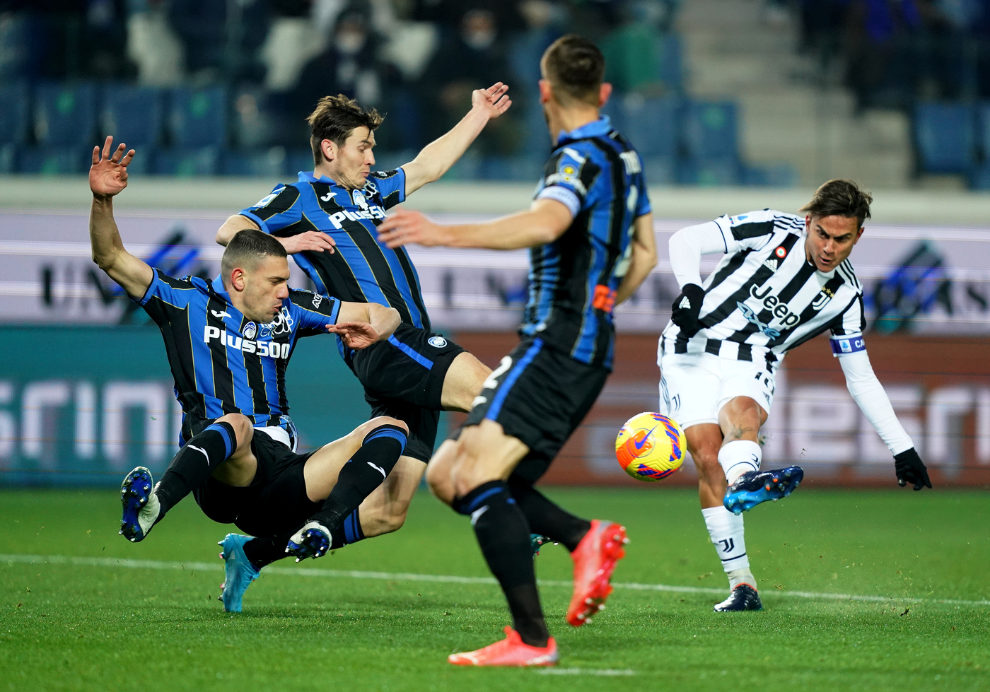 Serie A, finisce 1-1 tra Atalanta e Juve nel posticipo domenicale Serie A, finisce 1-1 tra Atalanta e Juve nel posticipo domenicale