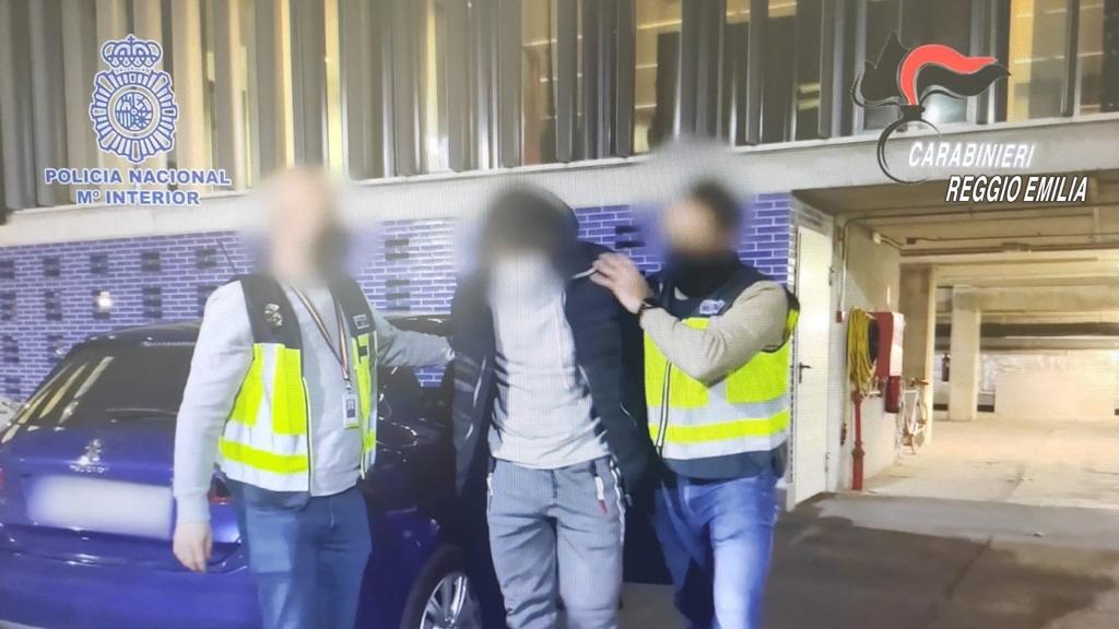 Saman, arrestato a Barcellona un cugino della 18enne pakistana Saman, arrestato a Barcellona un cugino della 18enne pakistana