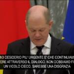Ucraina, Scholz a Mosca: “Bisogna continuare il dialogo”