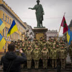 Ucraina, Nato: “Nessuna prova di ritiro truppe russe”. Alleanza rafforza fianco Est