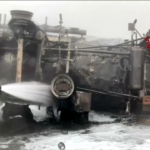 Lodi, vigili del fuoco al lavoro per spegnere le fiamme sulla A1