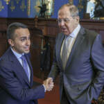Crisi Ucraina, colloquio Di Maio-Lavrov: “Si può contare sull’Italia per soluzione diplomatica”