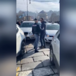 Torino, attivisti di Extinction Rebellion bloccano il traffico: rabbia degli automobilisti