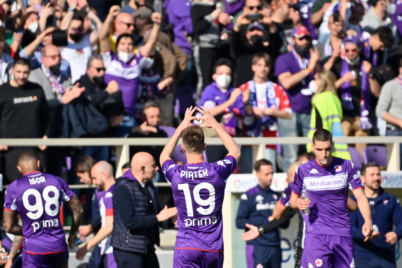 Serie A, la Fiorentina batte l’Atalanta. 1-1 tra Venezia e Genoa