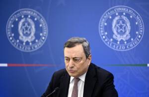 Conferenza stampa del Presidente Draghi con i ministri Franco, Giorgetti, Cingolani