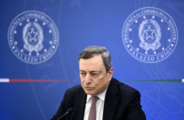 Conferenza stampa del Presidente Draghi con i ministri Franco, Giorgetti, Cingolani
