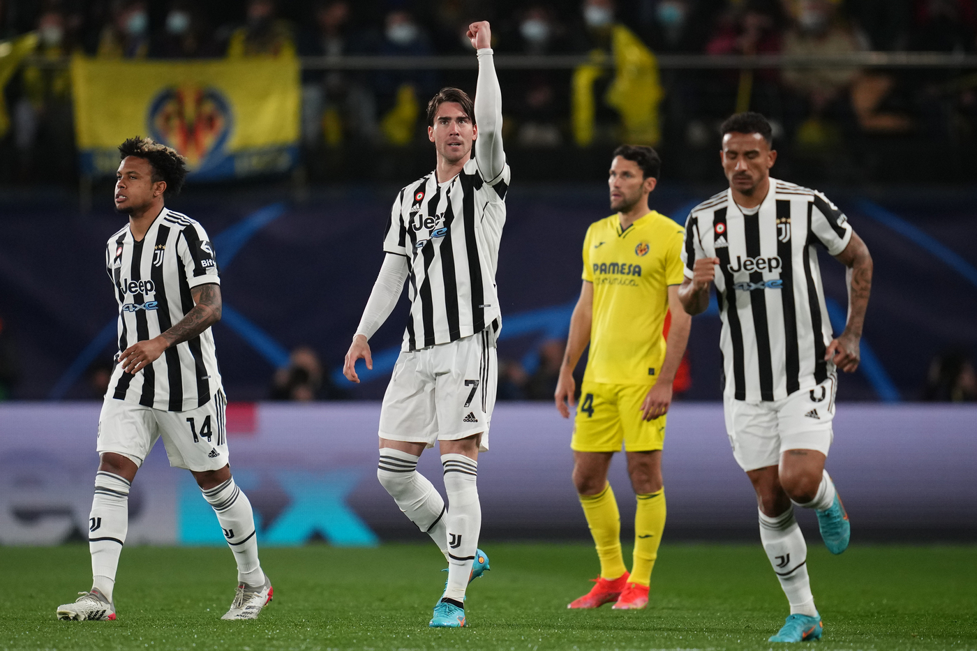 Champions, gol-lampo Vlahovic non basta. 1-1 tra Villarreal e Juventus