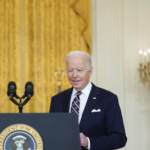 Ucraina: Usa sanziona banche e oligarchi. Sì di Mosca a uso forze armate all’estero