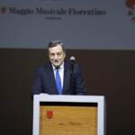 Covid, l’annuncio di Draghi: “Dopo 31/3 fine stato emergenza. Governo avvia piano riaperture”