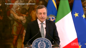 Ucraina, Draghi: “Chiediamo a Putin di mettere fine allo spargimento di sangue”