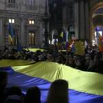 Milano, ucraini e russi in piazza per la pace: “L’Europa intervenga”