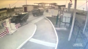 Ucraina, l’ingresso dei mezzi militari russi dalla Crimea