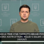 Ucraina, Zelensky: “Resto qui con la mia gente”