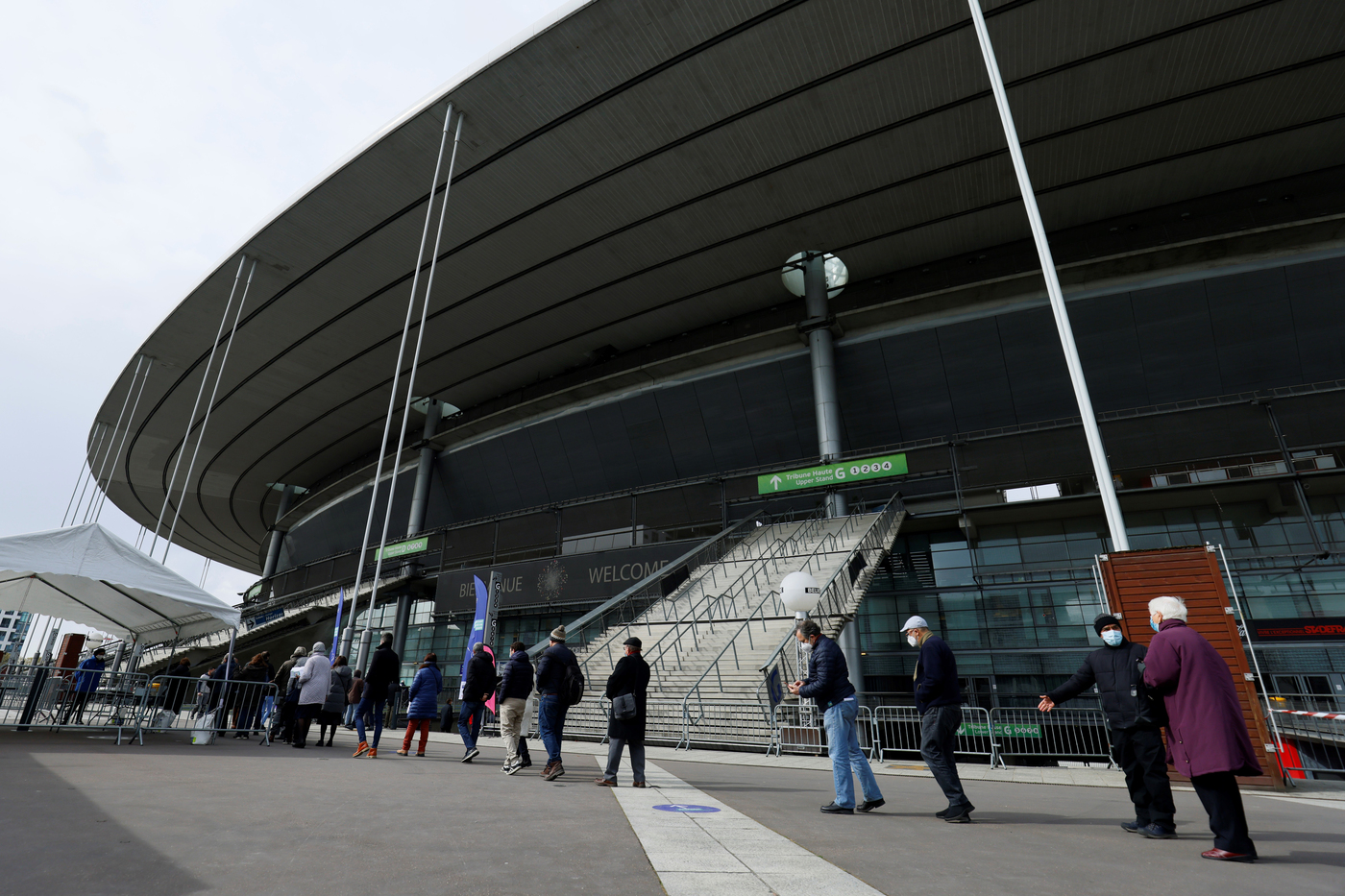 Lo sport abbandona la Russia: spostata la finale di Champions, cancellato il Gp di Sochi, stop ad eventi anche dal Cio