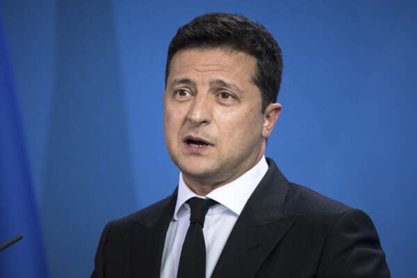 Ucraina, Zelensky replica a Draghi: “Non posso spostare l’agenda della guerra per rispondergli al telefono”
