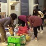 La comunità ucraina a Roma raccoglie aiuti: “Mio nipote si addormenta pregando nella cantina diventata rifugio”