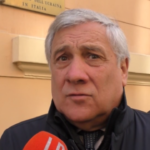 Ucraina, Tajani: “Invio materiale militare offensivo? Non da escludere”