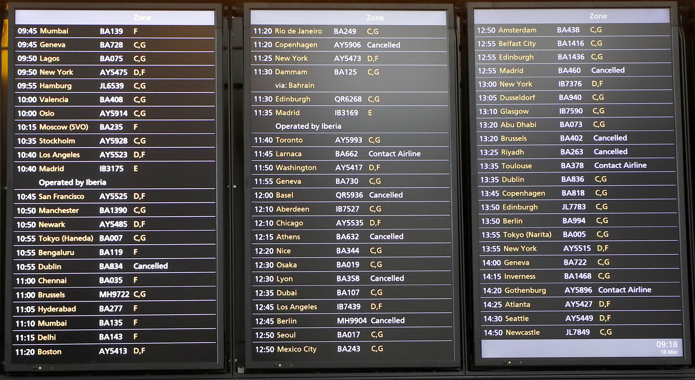 Ucraina: si allarga la guerra dei voli, la Russia chiude i cieli a 36 Paesi compresa l’Italia Ucraina: si allarga la guerra dei voli, la Russia chiude i cieli a 36 Paesi compresa l’Italia