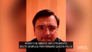 Ucraina, il messaggio del ministro Kuleba ai russi: “Soffrirete, dite a Putin di fermare la guerra”