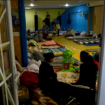 Ucraina: si combatte a Mariupol, la palestra diventa un dormitorio