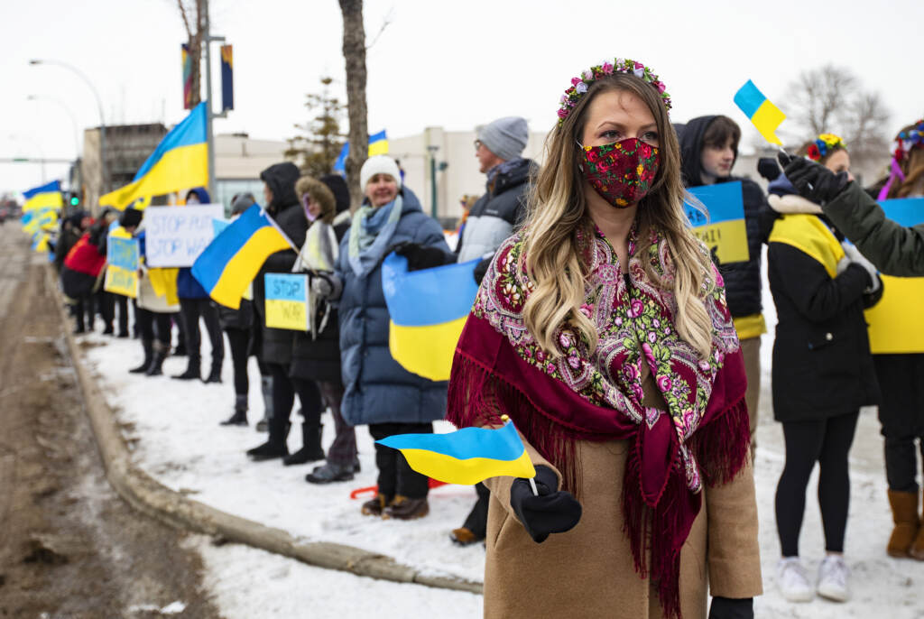 Galleria foto 'Guerra Russia-Ucraina, imponenti manifestazioni in tutta Europa contro la Guerra. “Stop a Putin il sanguinario” – LE IMMAGINI' - foto 6