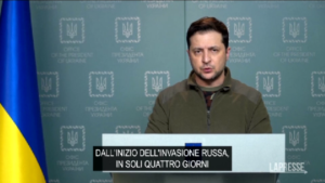 Ucraina, Zelensky chiede l’immediato ingresso nell’Ue: “Ce lo meritiamo”