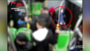 Baby gang a Milano, 8 arresti: nel video le rapine e le aggressioni del branco