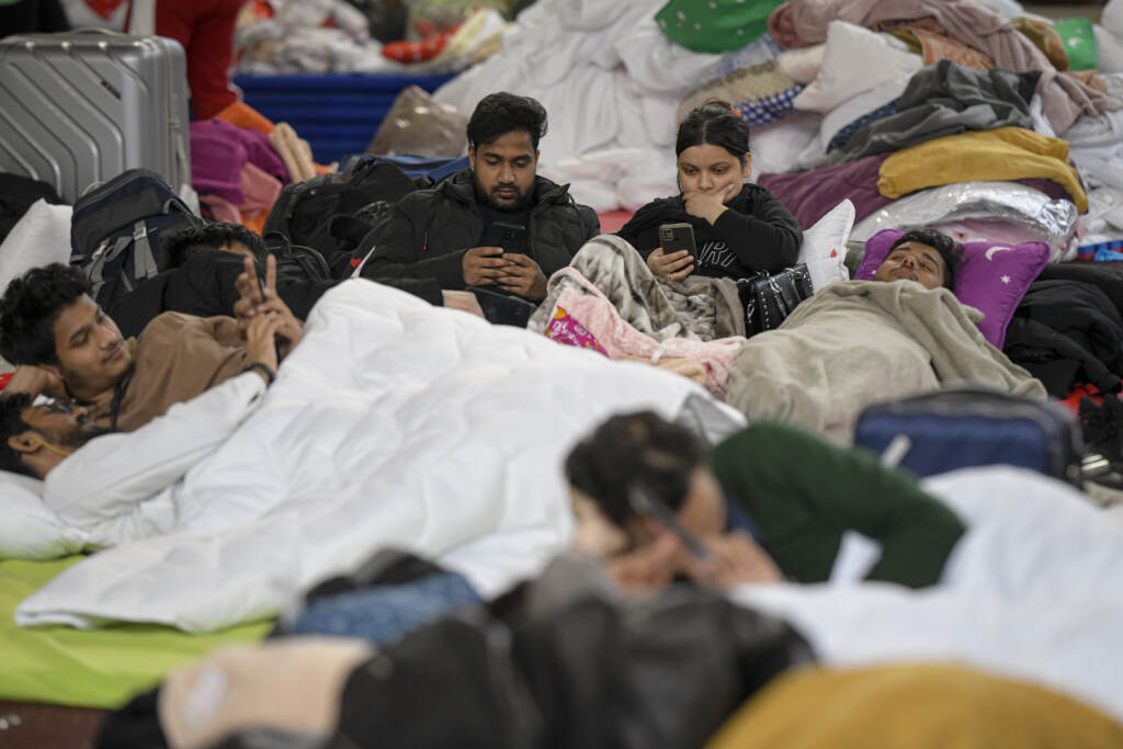 Galleria foto 'Agenzia Onu per i rifugiati: sale a oltre 800 mila il numero degli ucraini in fuga dalla guerra – LE IMMAGINI' - foto 20