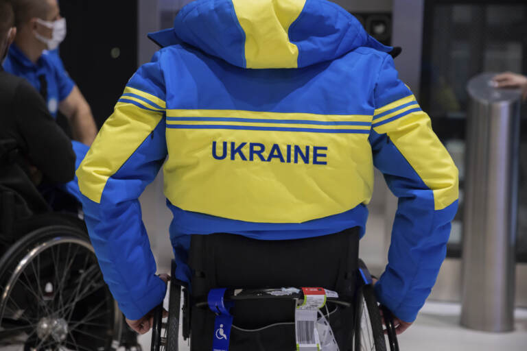 Ucraina, lo sport mondiale si tinge di giallo-azzurro – LE IMMAGINI