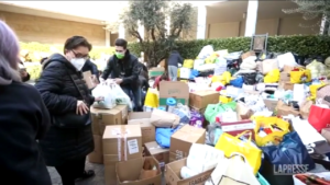 Ucraina, gara di solidarietà a Milano: centinaia di pacchi destinati a Kiev