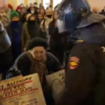 Russia, l’arresto di Yelena Osipova, la veterana di Leningrado che manifesta per la pace