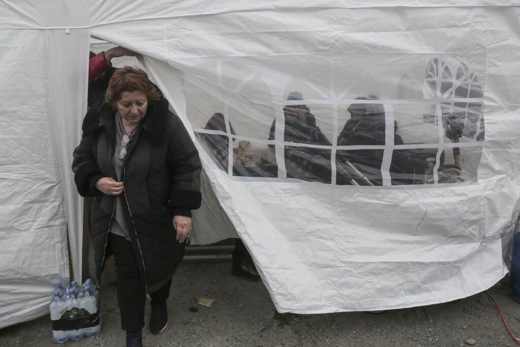 Galleria foto 'Guerra Ucraina-Russia, Onu: Oltre un milione di profughi – LE IMMAGINI' - foto 3
