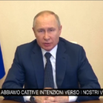 Ucraina, Putin: “Nessuna cattiva intenzione verso i nostri vicini. Non devono esacerbare la situazione”