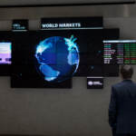 Ucraina: Russia ‘accerchiata’, debito diventa junk e Londra sospende i titoli